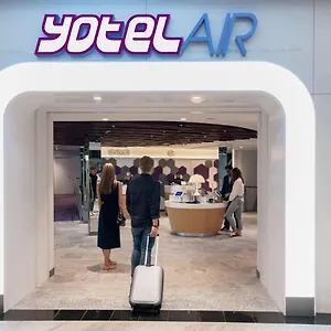https://yotelair-singapore-changi.singapore-best-hotels.net