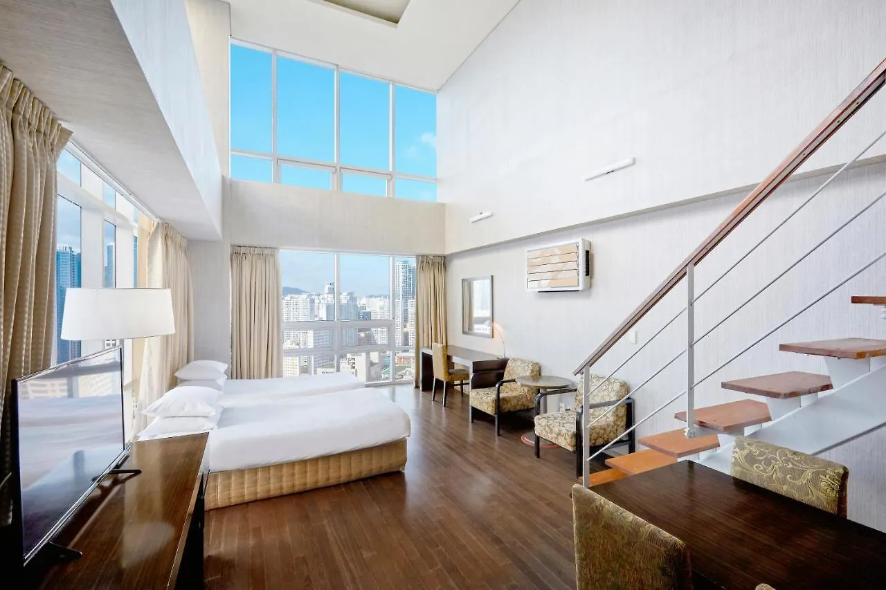 Kolon Seacloud Hotel Busan 4*,