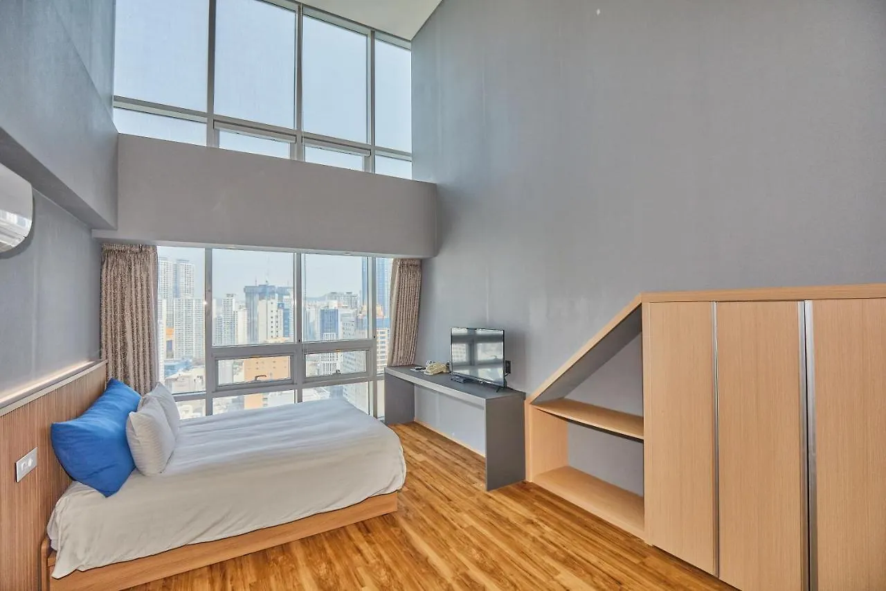Kolon Seacloud Hotel Busan 4*,