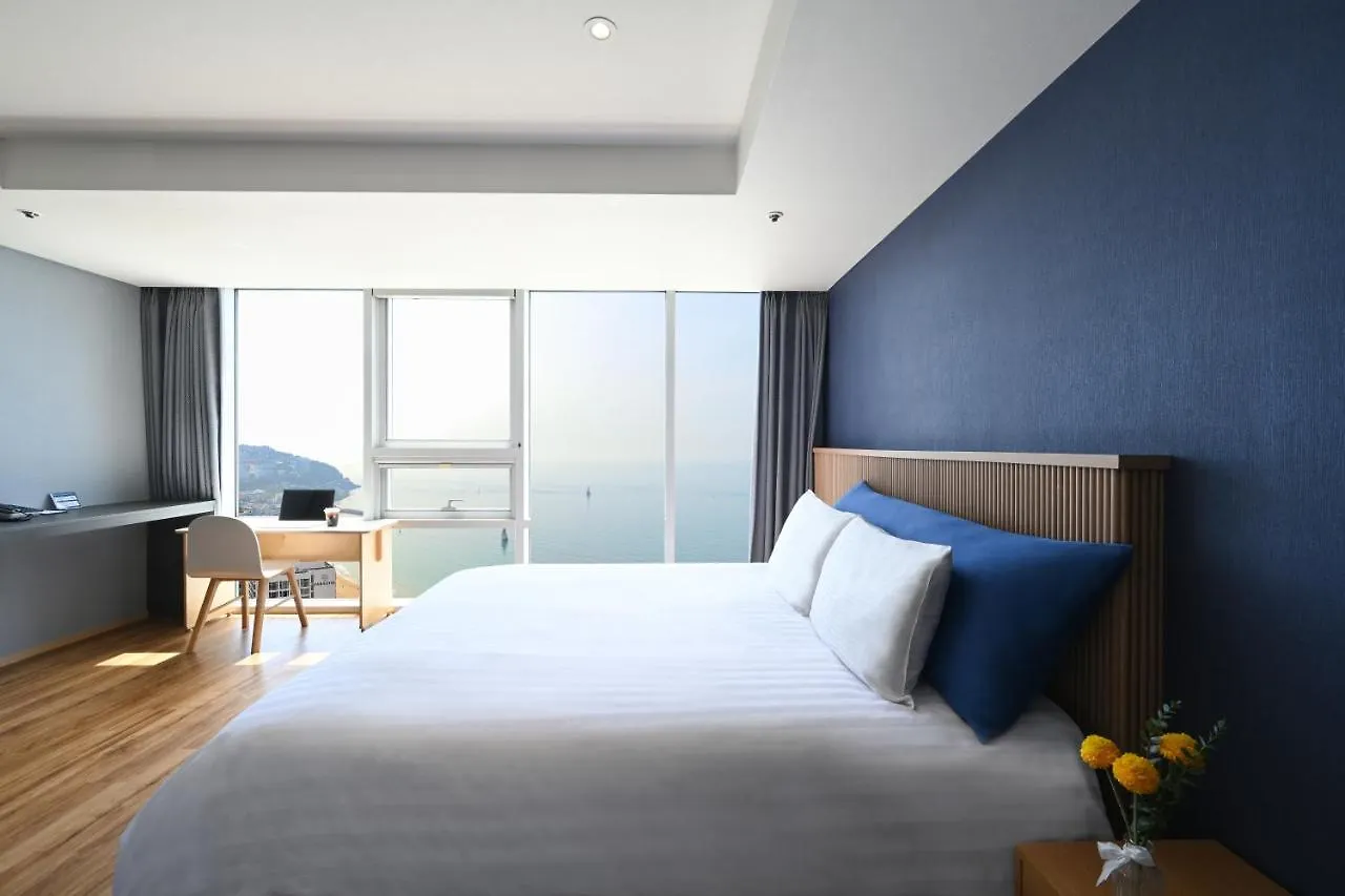 Kolon Seacloud Hotel Busan 4*,