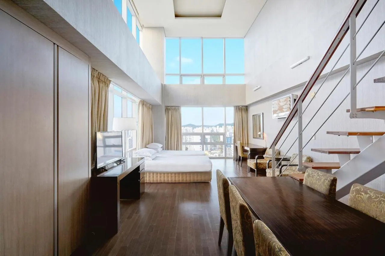 Kolon Seacloud Hotel Пусан