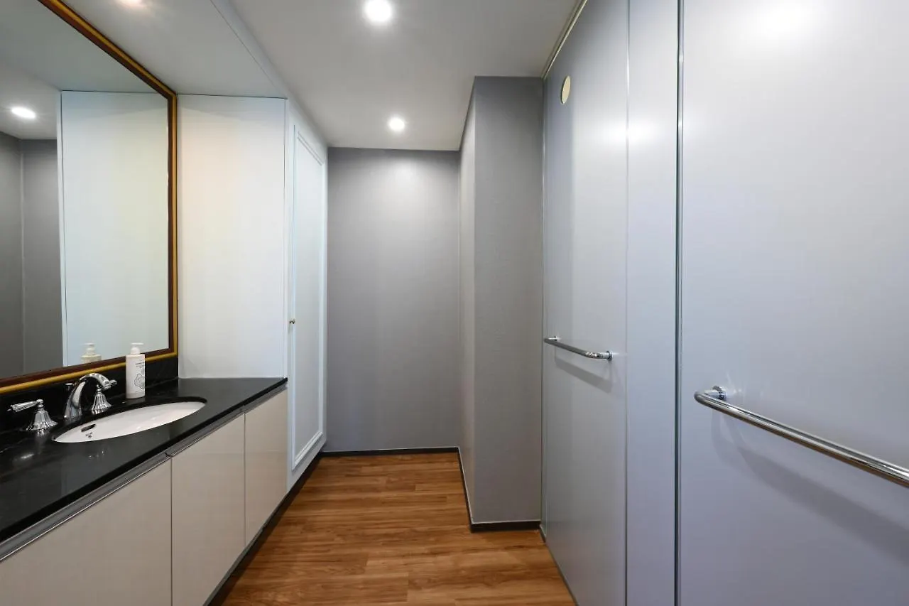 Kolon Seacloud Hotel Пусан